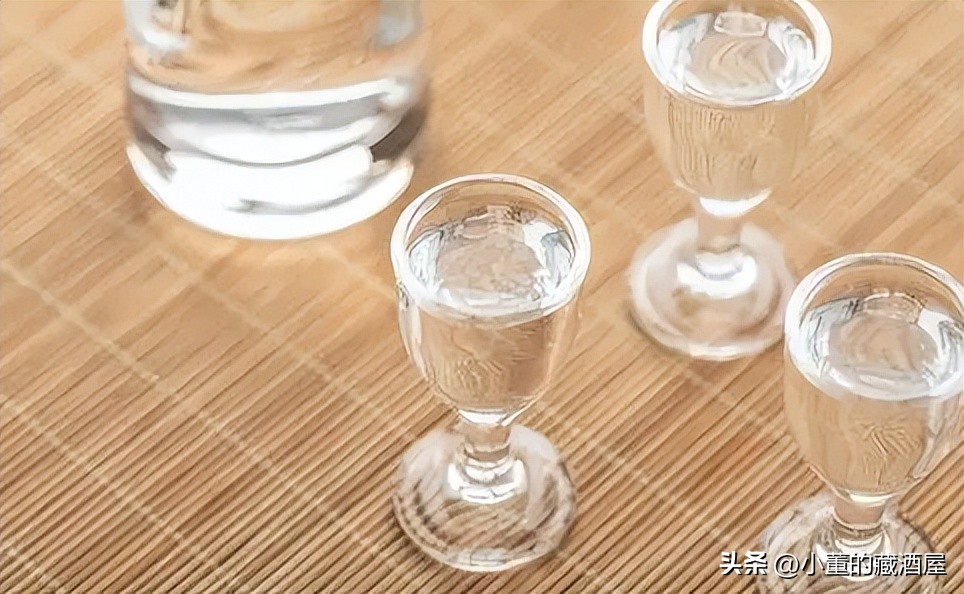 宴席一般喝什么白酒最好,酒席常用的白酒有什么品牌