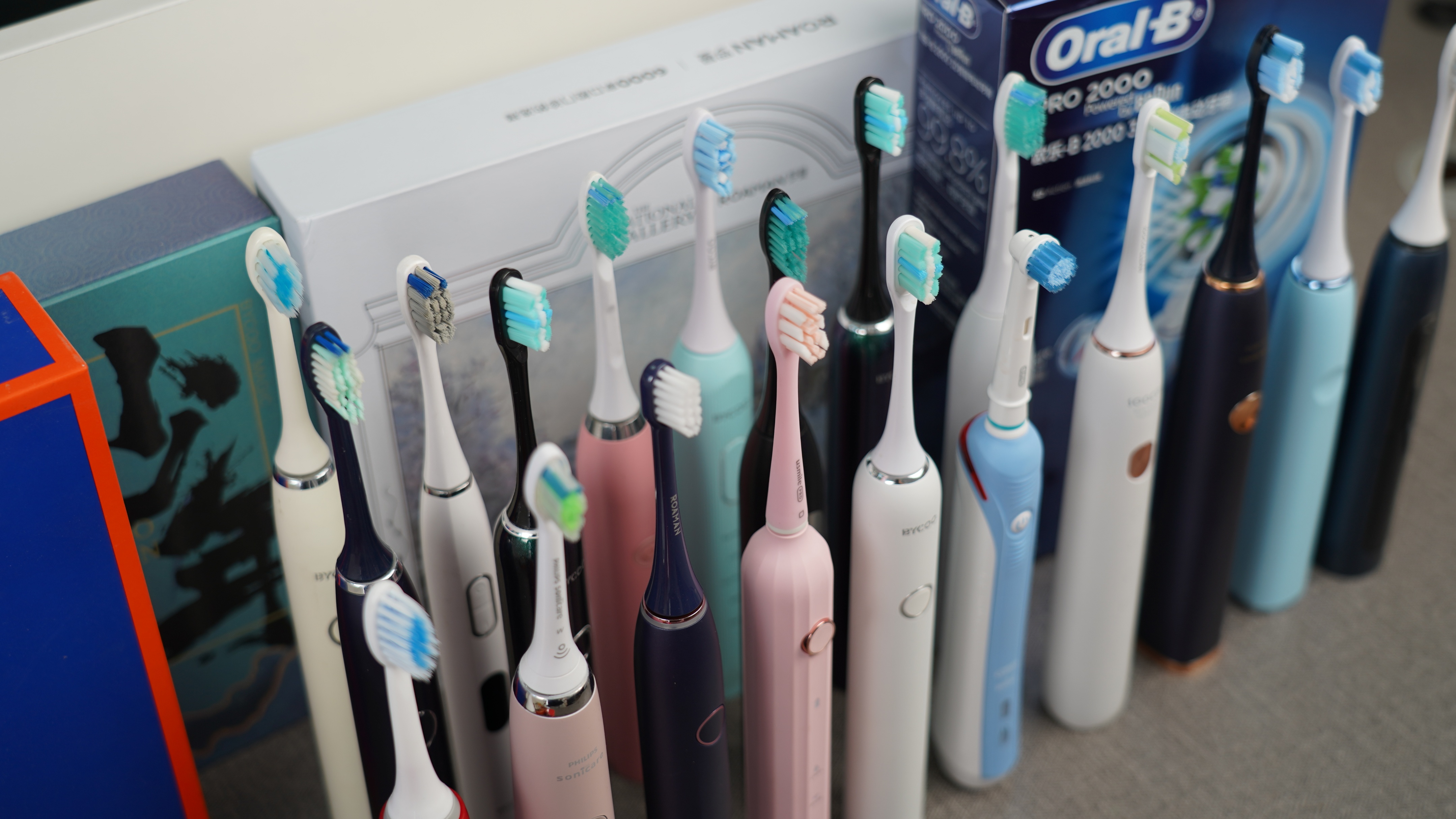 目前哪个品牌的电动牙刷最好用,usmile电动牙刷y1pro和y10旗舰版