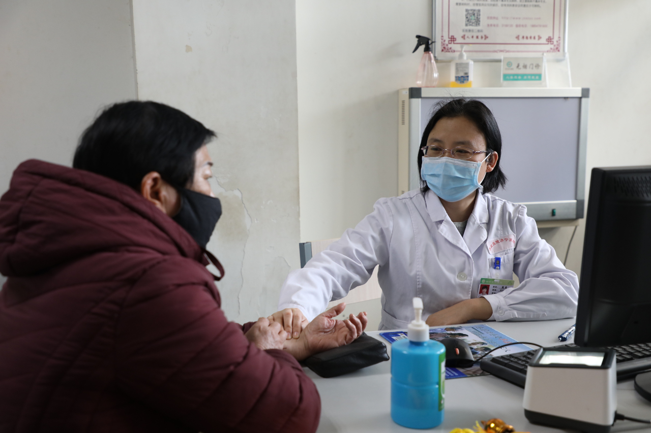 口腔溃疡心烦气躁是什么病,口腔溃疡反复发作是消化道病变