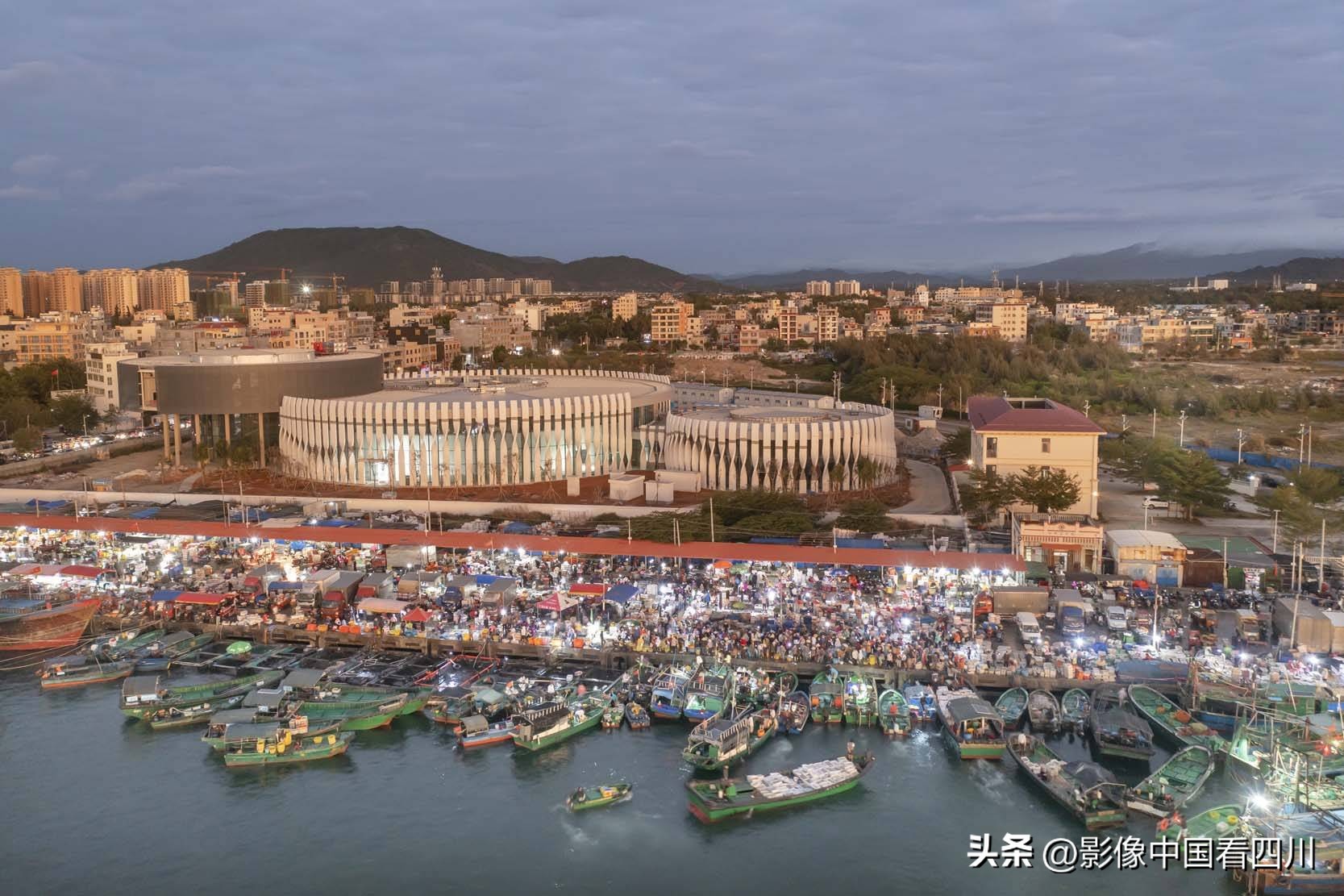海南陵水新村疍家渔港,海南陵水水产市场