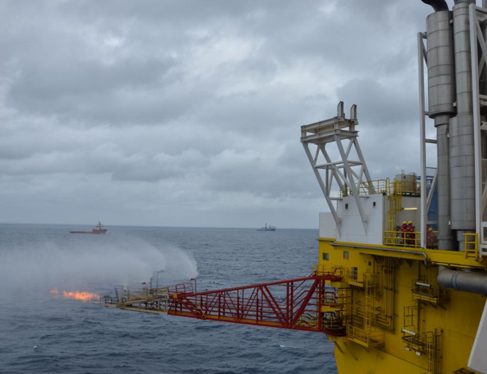 蓝鲸一号开采可燃冰的视频,蓝鲸二号开采了多少可燃冰