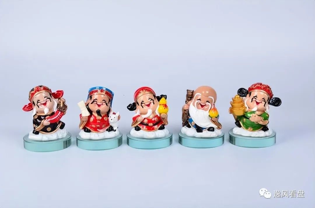 家中适合挂五虎画吗,家里挂五路财神画好吗