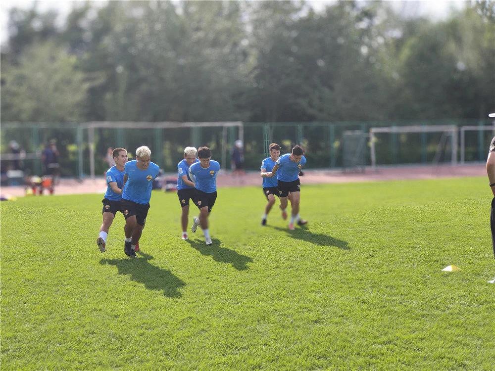 甘肃一县业余球队战胜北京国安,甘肃县级球队踢赢北京国安几比几