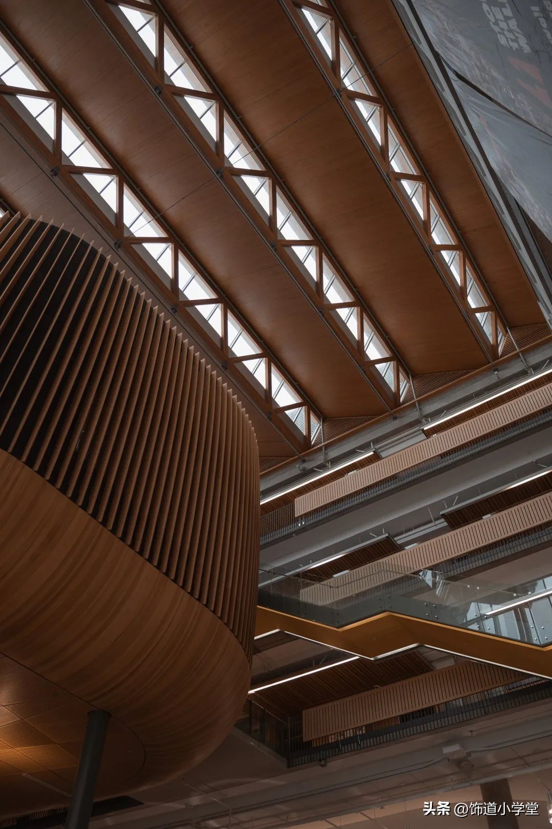 月薪5000以上的女生干的工作,月薪4200普通女孩