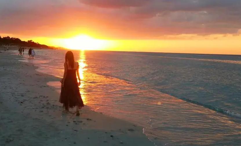 古巴小伙2个月追到中国女孩,古巴女孩退学追随男朋友