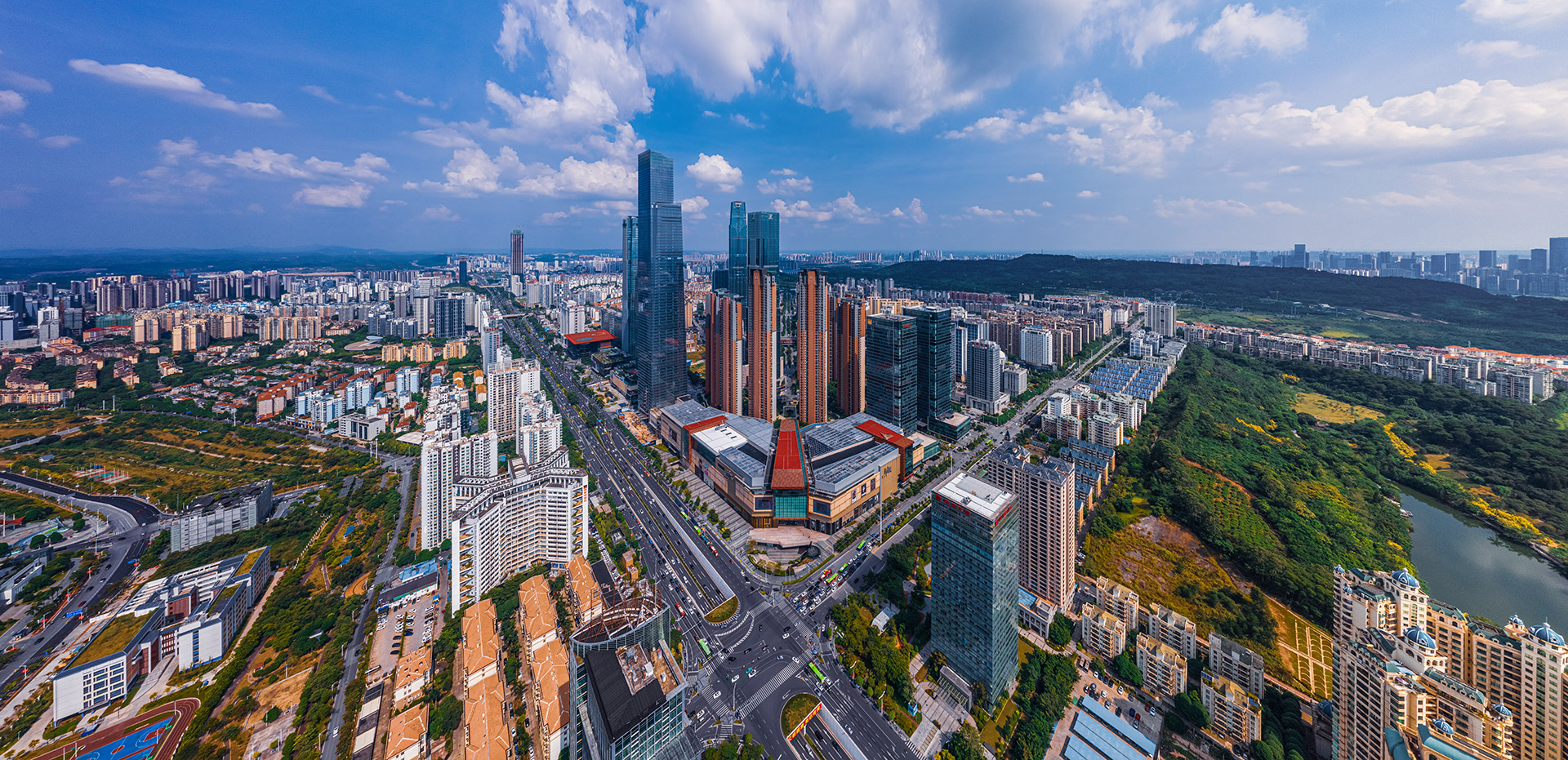 见证了一座城的变迁与发展,10年两座城的成长之路