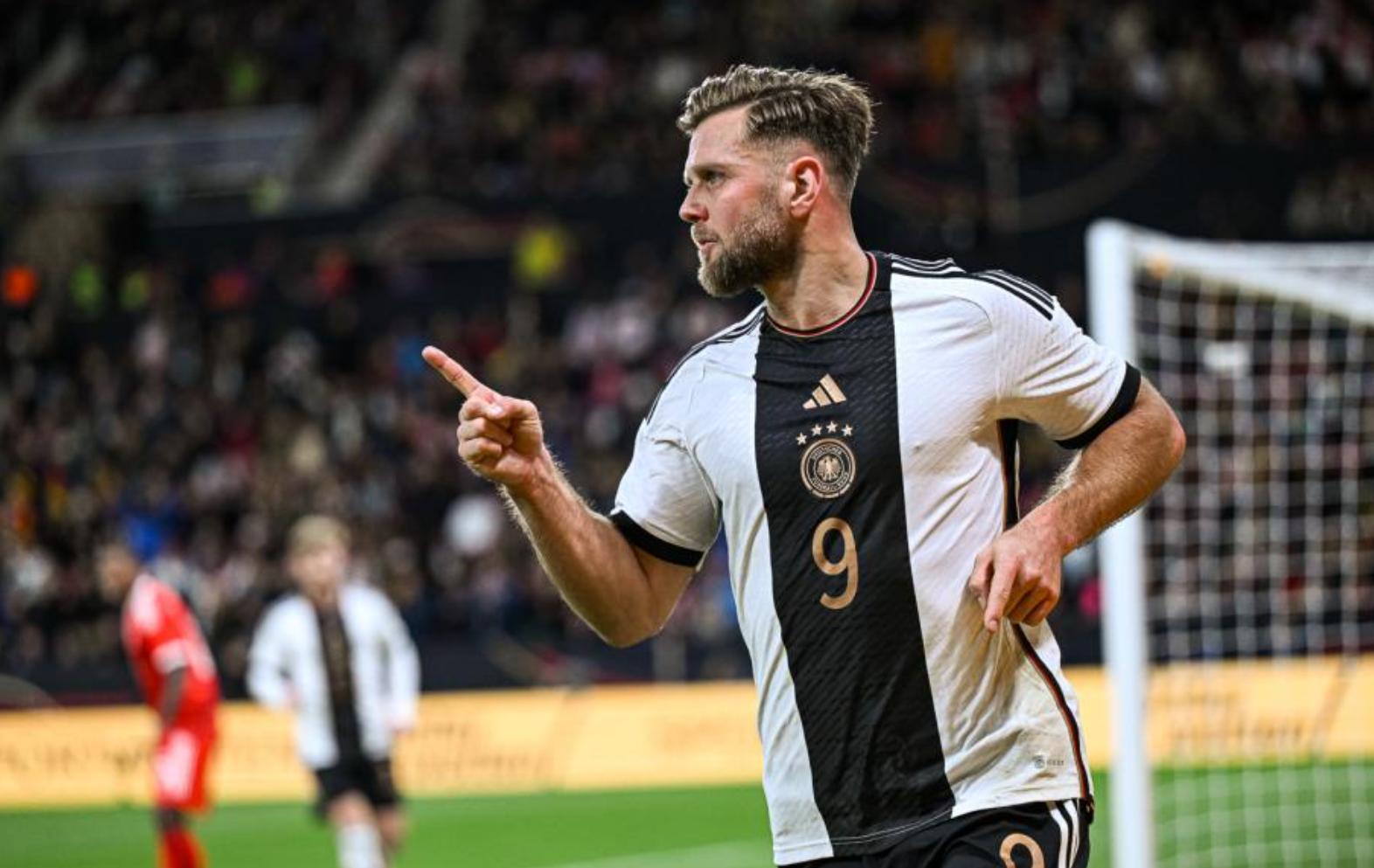 德国足球黄金十年后，为何会有明显衰退？