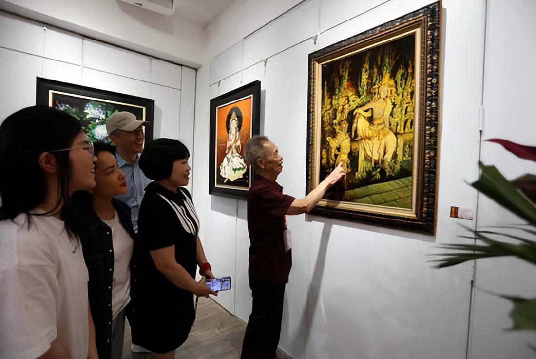 “漆髹敦煌”郑崇尧师生传承展在北京开幕