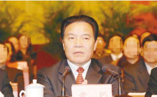 贵州“老色虎”落马：敛财千万，养13位干女儿，法院：判死刑