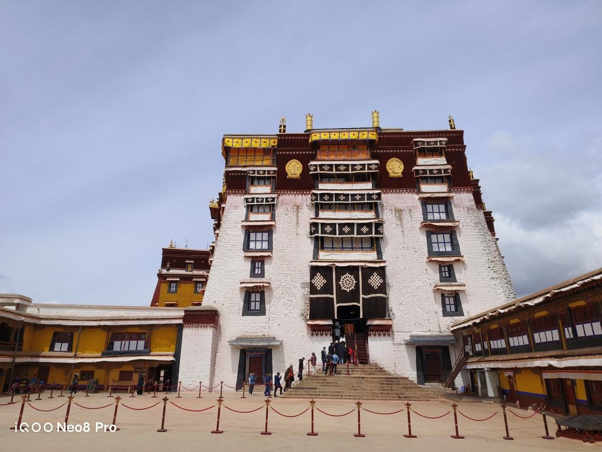 iqooneo8pro手机跟手性评测,探索旗舰手机新高度iqoo8pro评测