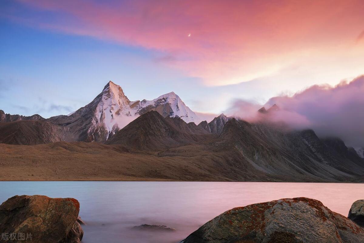 跟团到西北旅游多少钱合适 (江苏省内的旅游团去西藏多少钱)