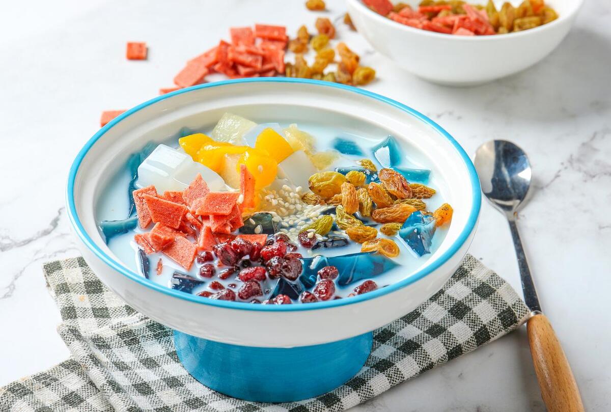 一碗冰粉19元被顾客吐槽,一碗冰粉19元网友直呼被刺到了