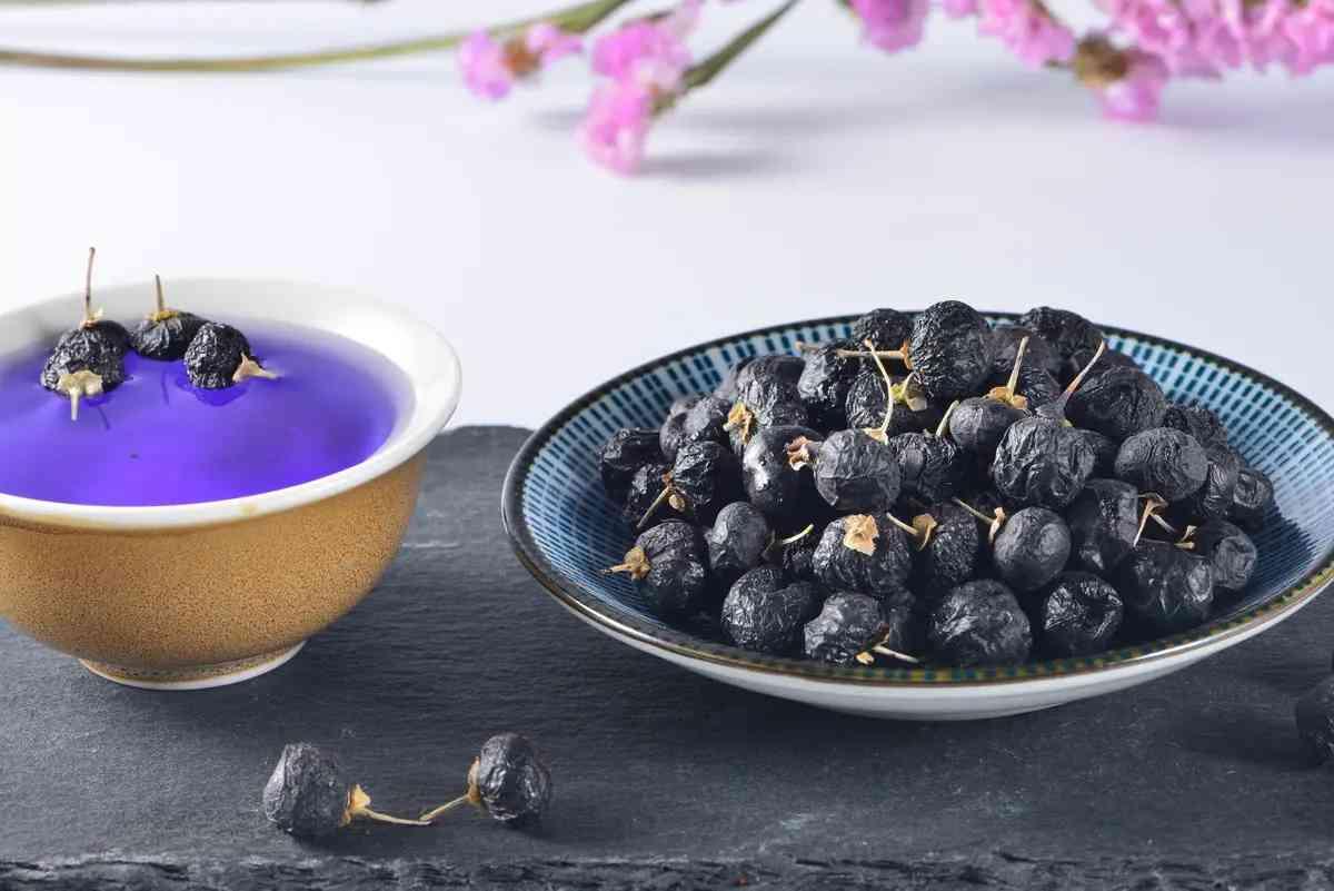 怎么样才能不长斑淡化斑,教你一个习惯淡化满脸斑