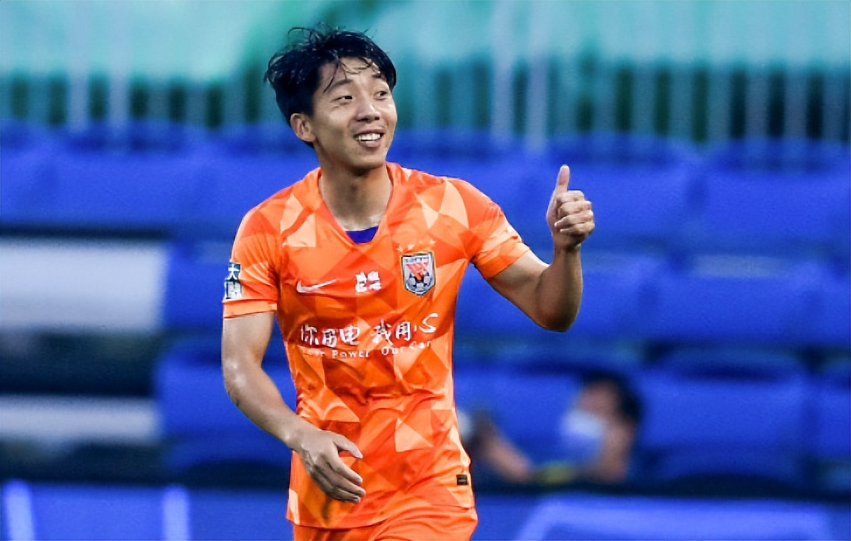 十大足球运动员集锦,钱最多的十大足球运动员