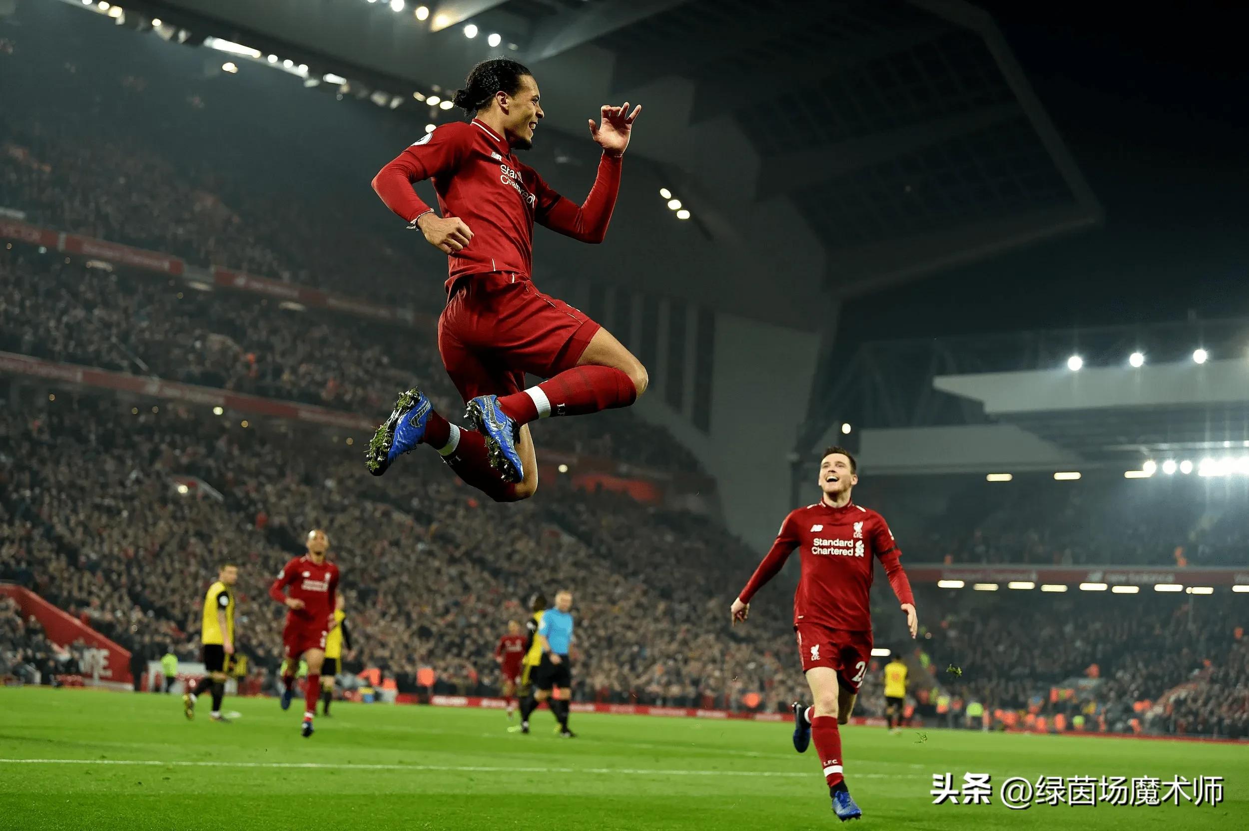 盘点足坛历史十大传奇球星,00后足坛十大新星后卫