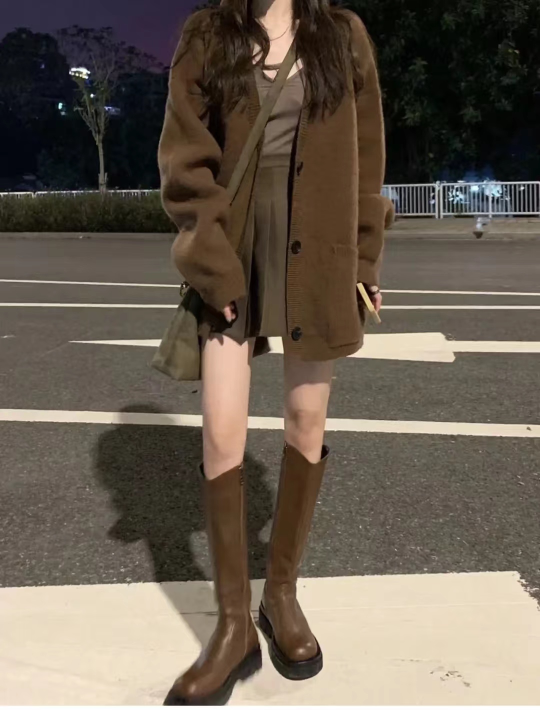 这45套棕色长筒靴穿搭太高级了，显高显瘦显腿长