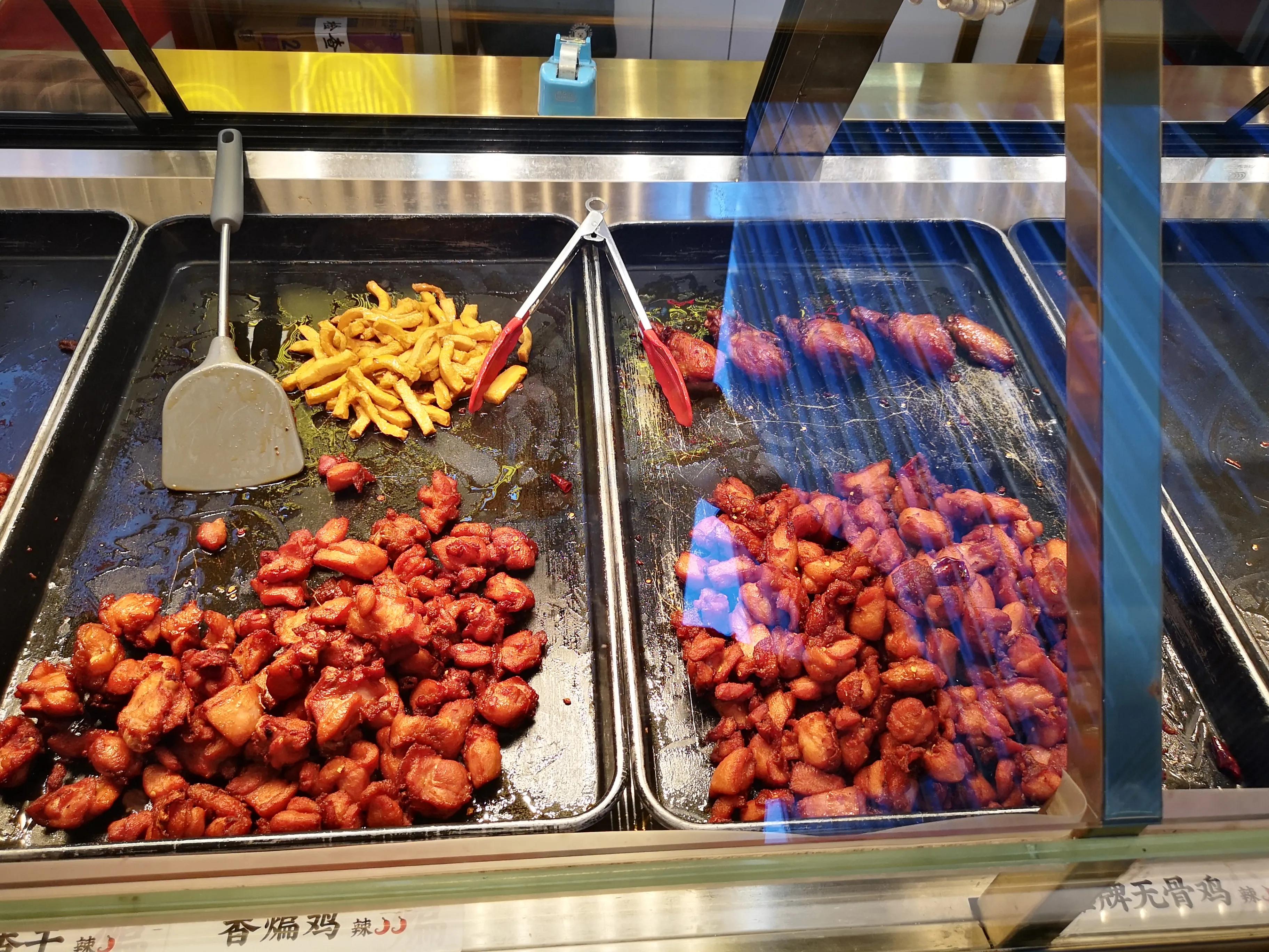 武汉恢复日常活力街头生活,武汉人回归正常生活更有信心