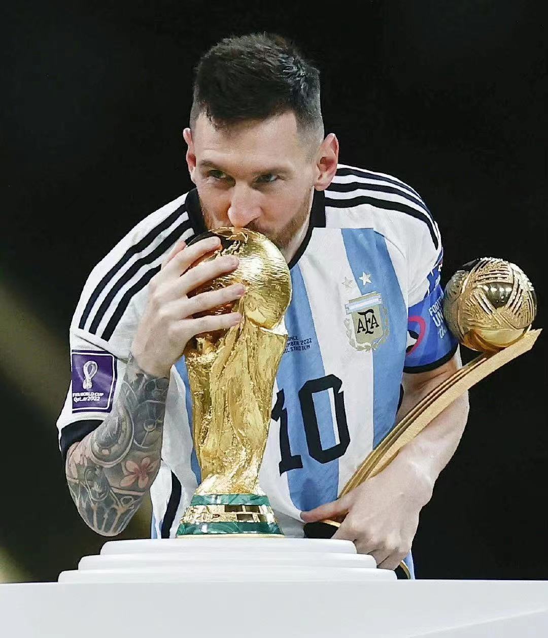 梅西成为吸金王,梅西夺冠后身价