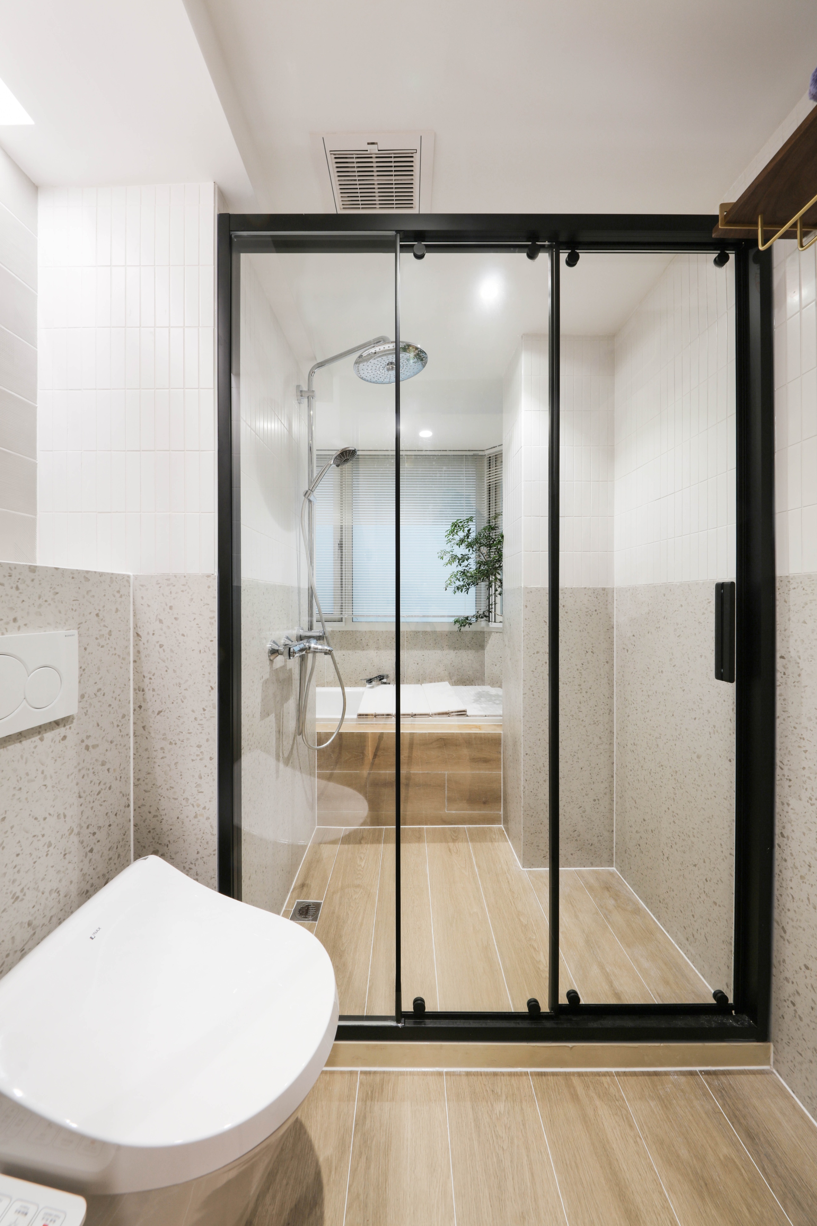 浴缸进水和排水预留尺寸图,浴缸预埋水管预留尺寸示意图