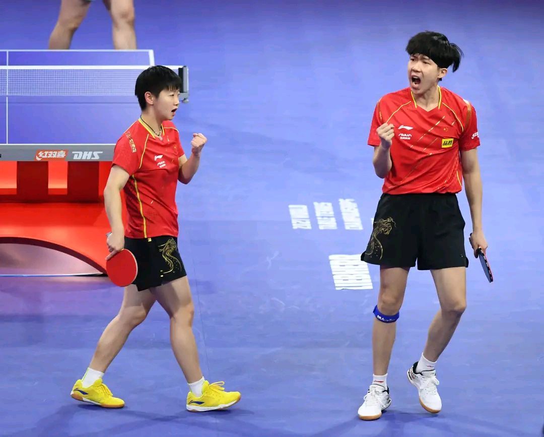 世乒赛混双王楚钦孙颖莎升国旗,孙颖莎王楚钦混双釜山世乒赛