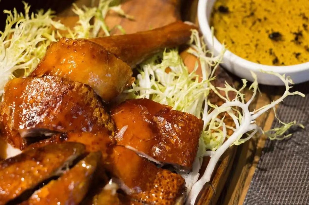 闺蜜结婚我去上海喝喜酒随礼1200，一开席笑了，网友：这菜真豪气