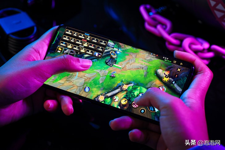 opporeno7pro英雄联盟手游限定版测评,opporeno7pro英雄联盟限定版游戏体验