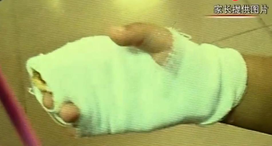 ​深圳三岁女童因“事太多”，导致园长老师齐痛哭，园长：求你转学