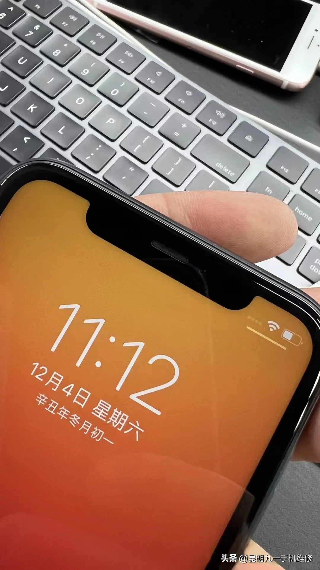 苹果手机进水可以用吹风机吗,苹果手机进水充不上电怎么处理