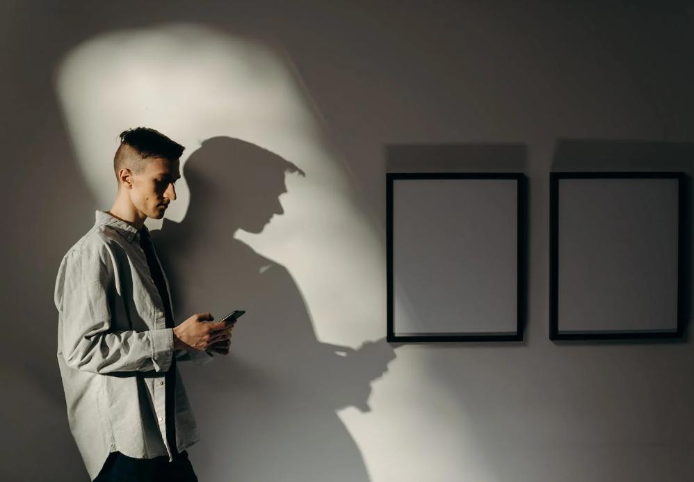 当下社会如何坚定理想信念,年轻人该树立什么样的理想和信念