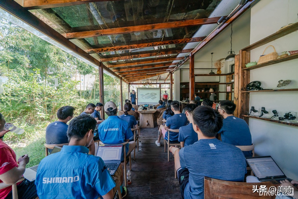 迪卡侬新款公路车发布会,迪卡侬公路车测评