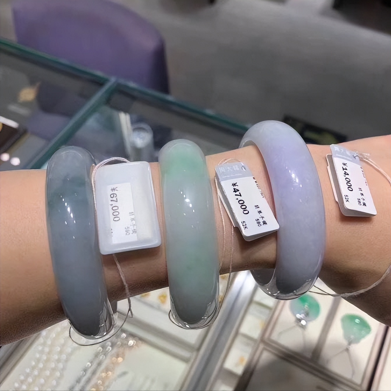 阳朔戏楼买翡翠靠谱吗,商场买的翡翠靠谱吗