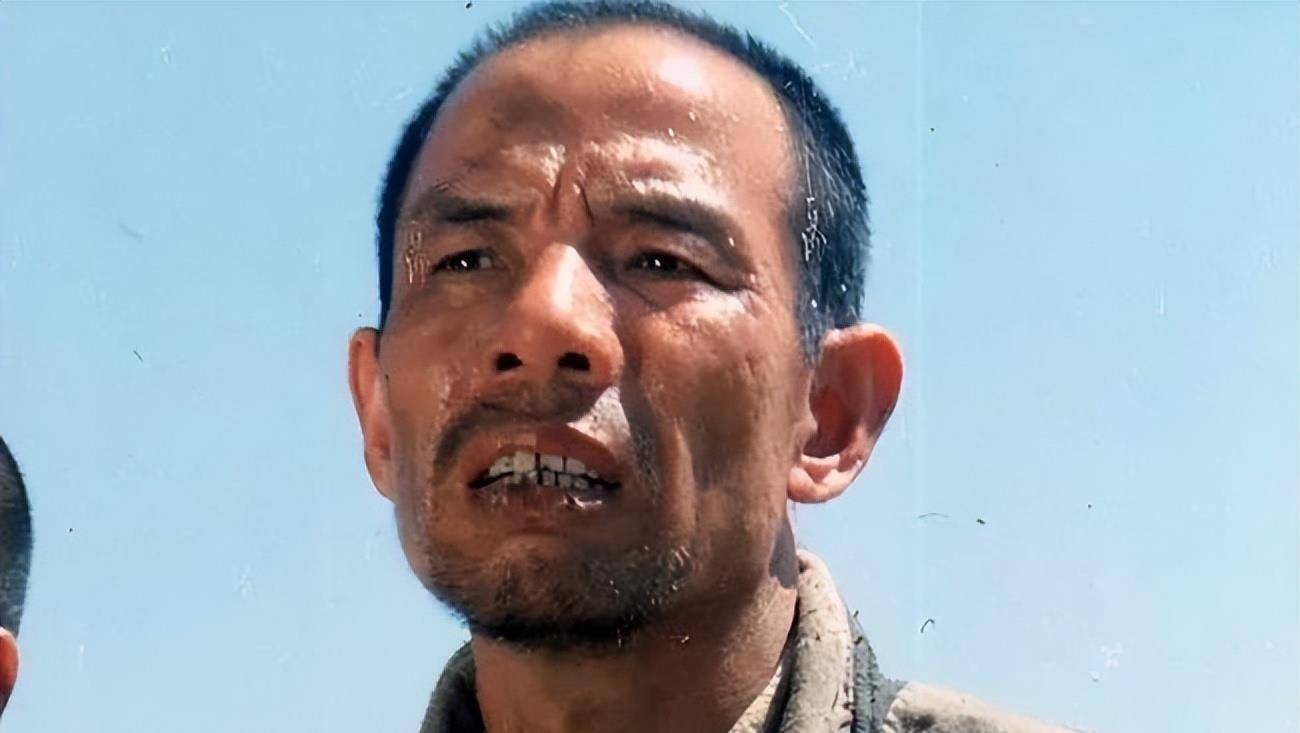 麻子舅1：头脑灵活人诙谐，街头唱莲花落，做小生意养活了一家人