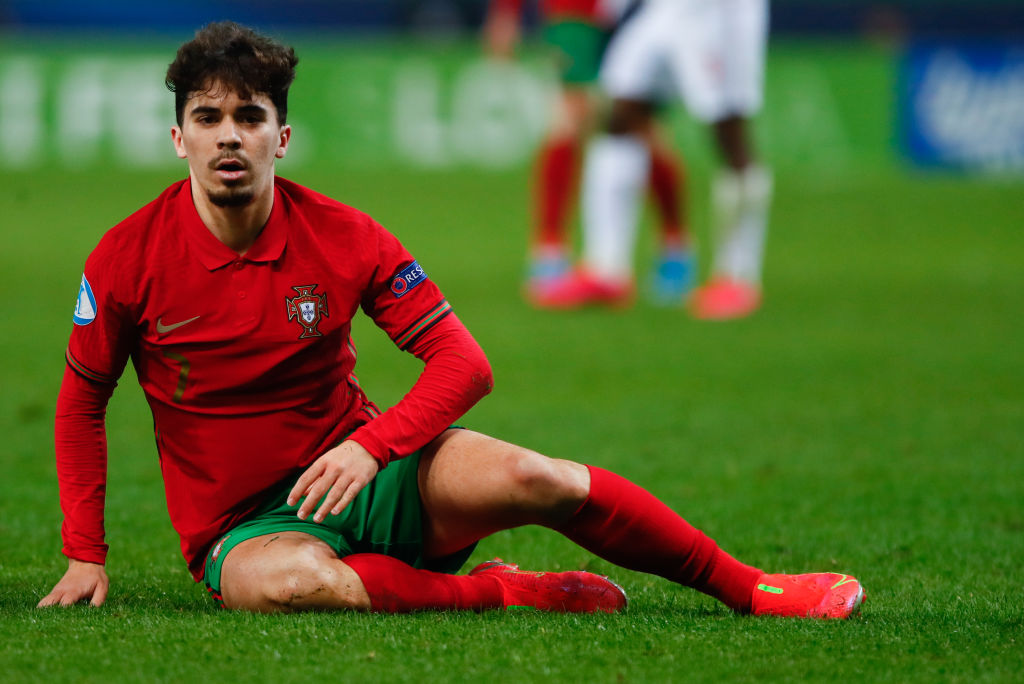 精彩回顾c罗10次拯救葡萄牙时刻,轻松过关一好还是轻松过关二好