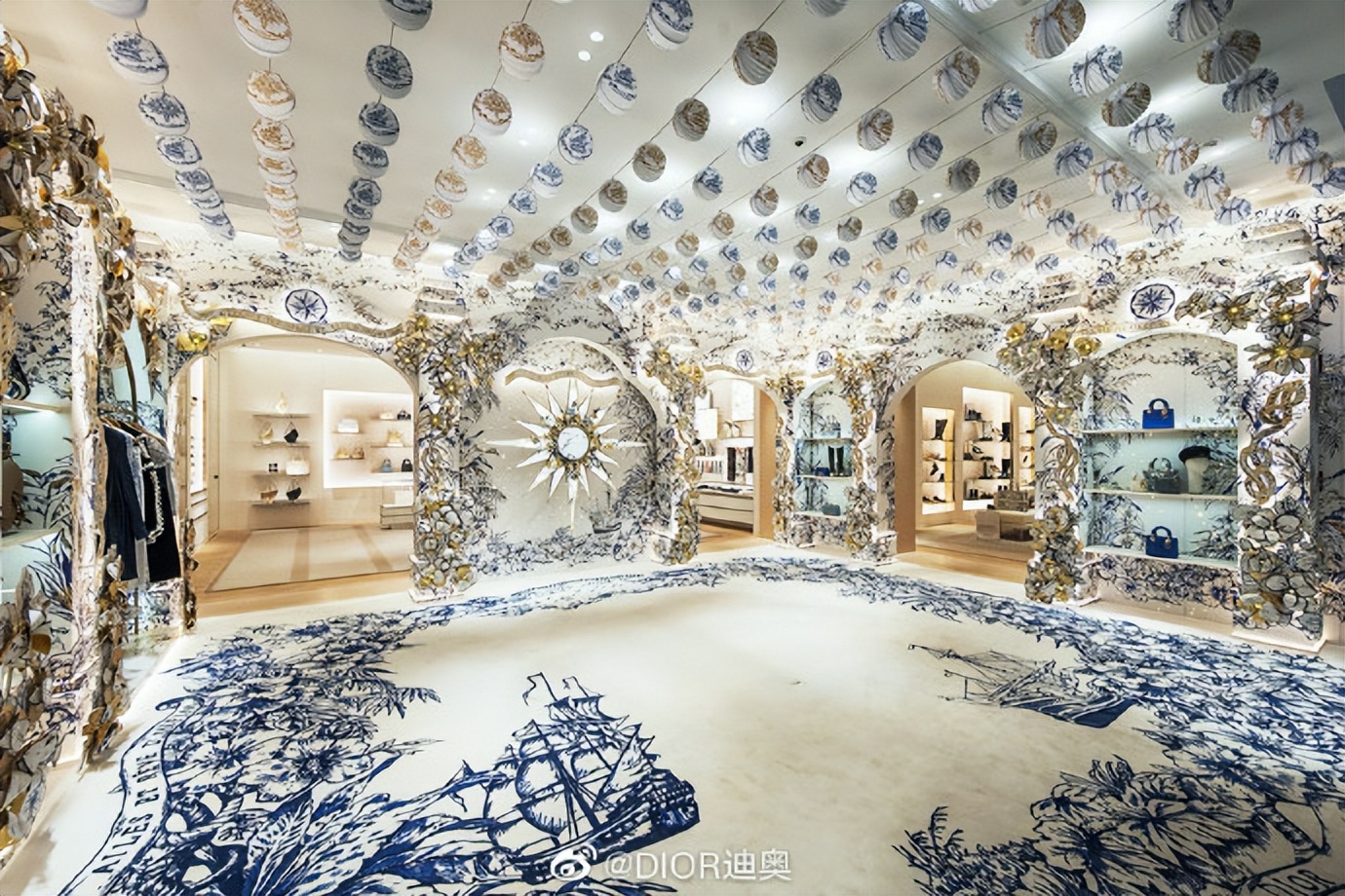 奢侈品秀场设计经典,奢侈品门店圣诞装扮