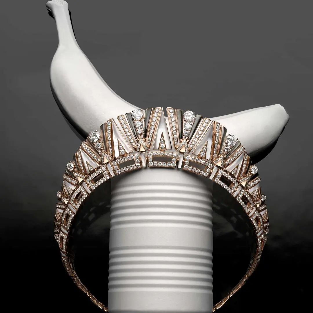 lady gaga和黑寡妇 (gaga今年格莱美礼服)