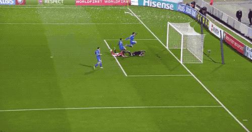 2-0！意大利赢得多难看？下半场被狼狈*攻围**51万人口小国射门9次