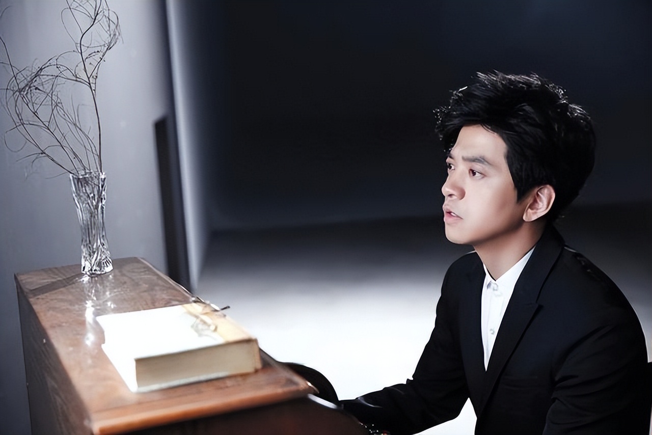 不出轨、爱老婆会赚钱还长得帅，这样的极品好男人娱乐圈还有8个