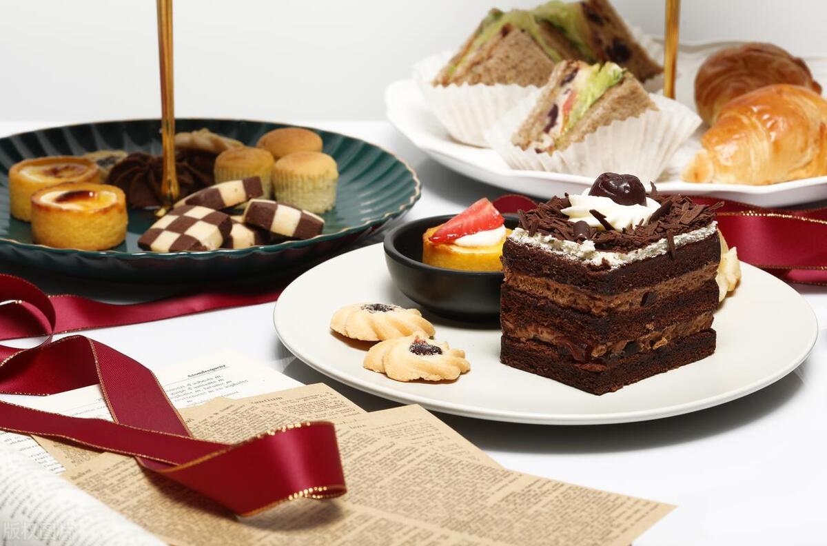 开个糕点店前期应该怎么准备,自己开个小的糕点店前景怎么样