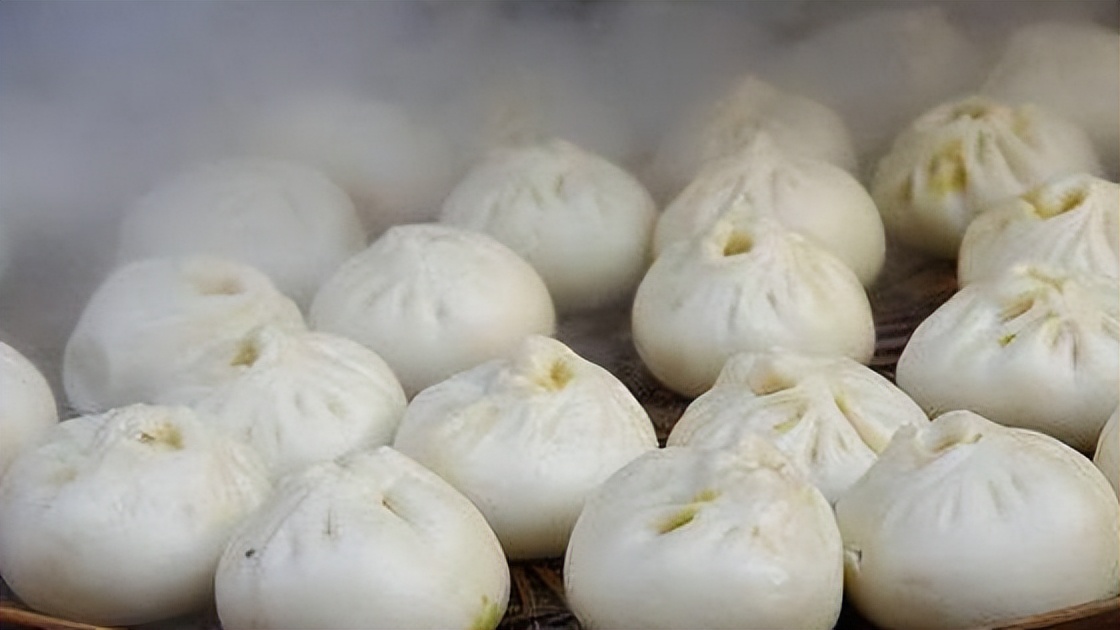 警惕市面上售卖的又白又大“铝包子”，吃了危害健康，如何辨别？