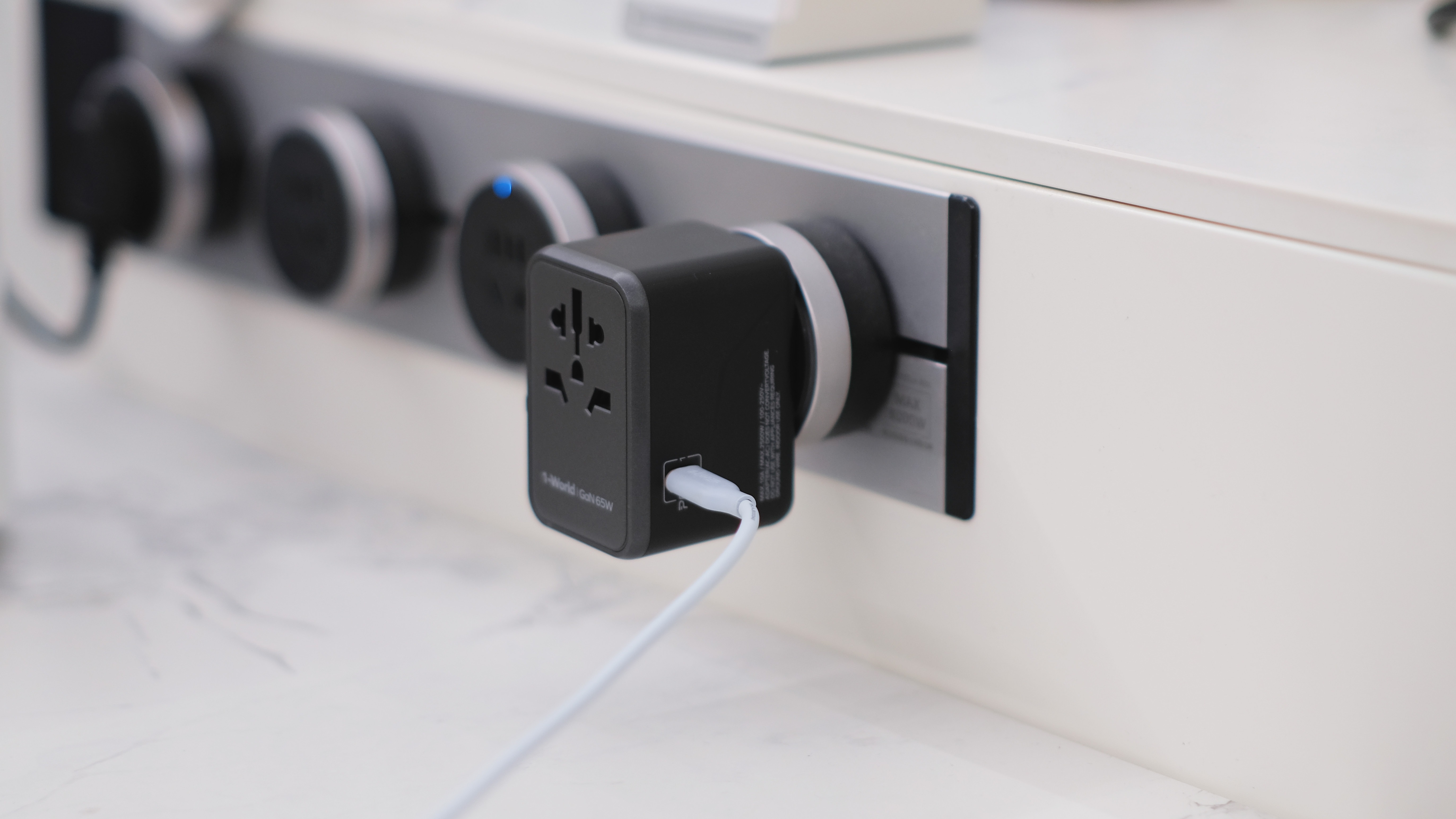 出境游必备的东西,出境游重启尚待时机