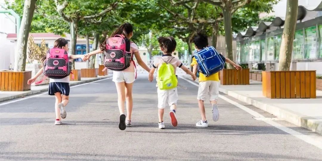 孩子手机上哪些软件危险,警惕孩子手机里的这六个软件