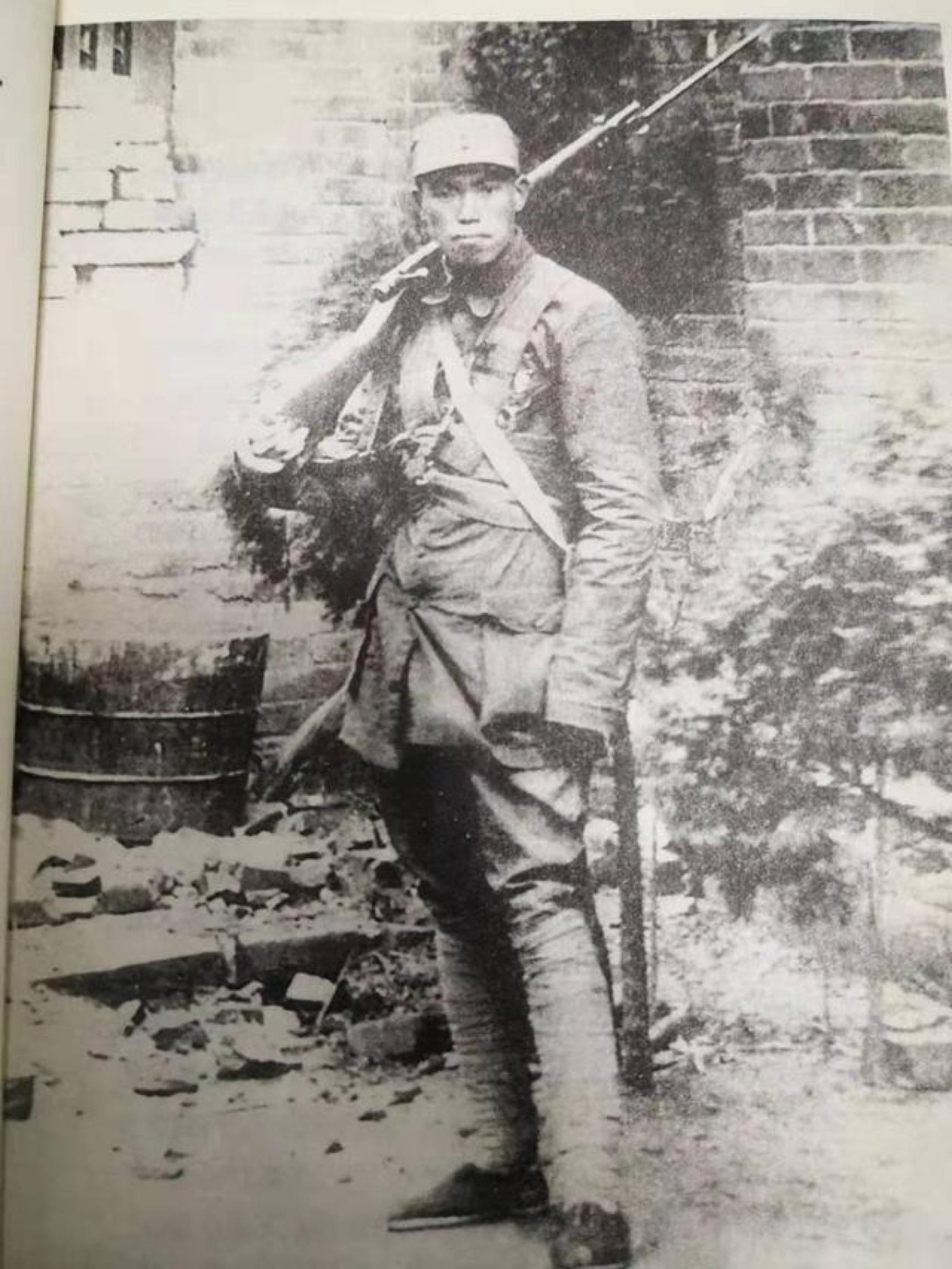 50军和38军哪个是万岁军,第四次战役中的50军