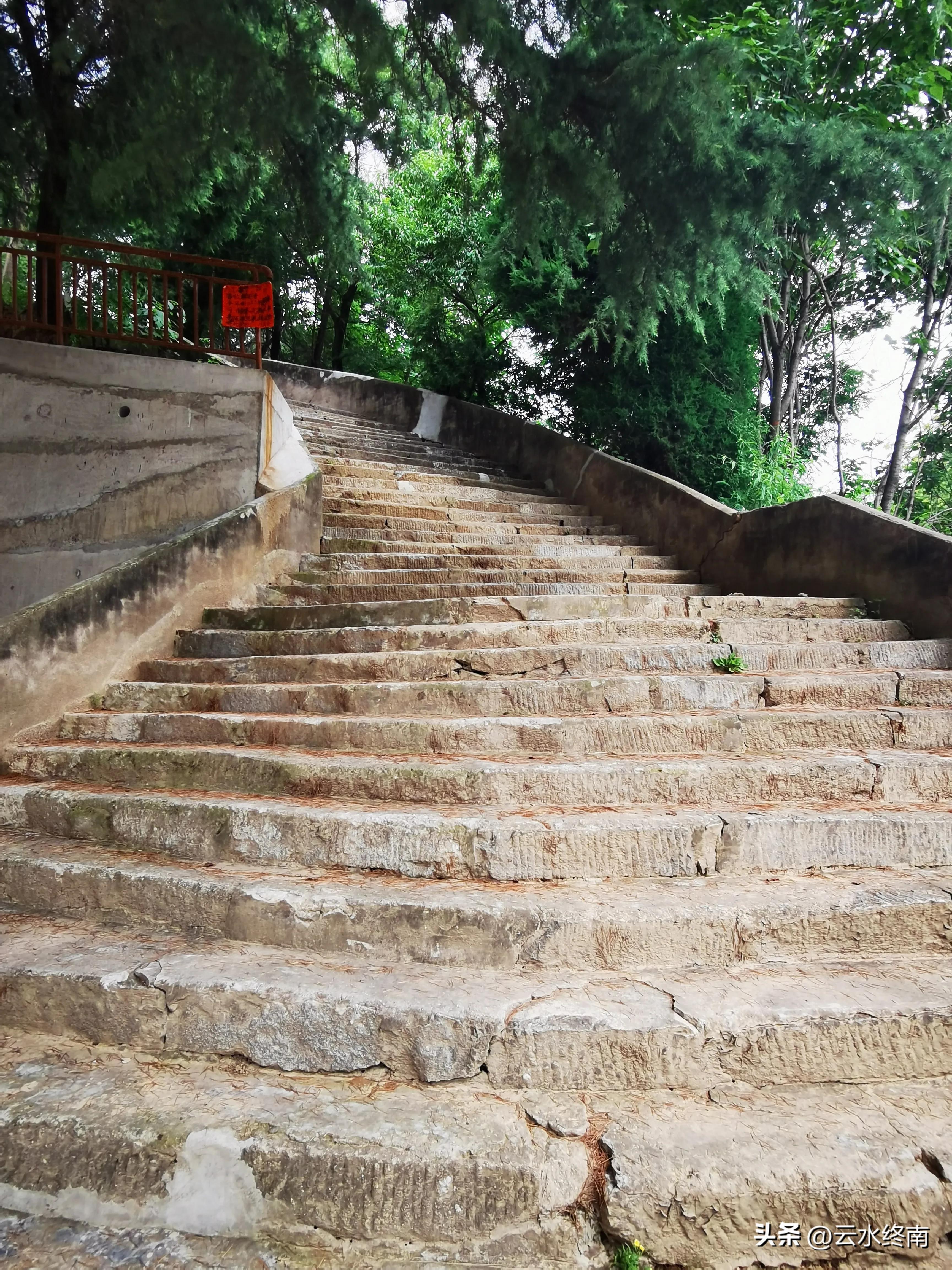 秦岭耶稣教堂,探秘圣殿山耶路撒冷的宗教圣地