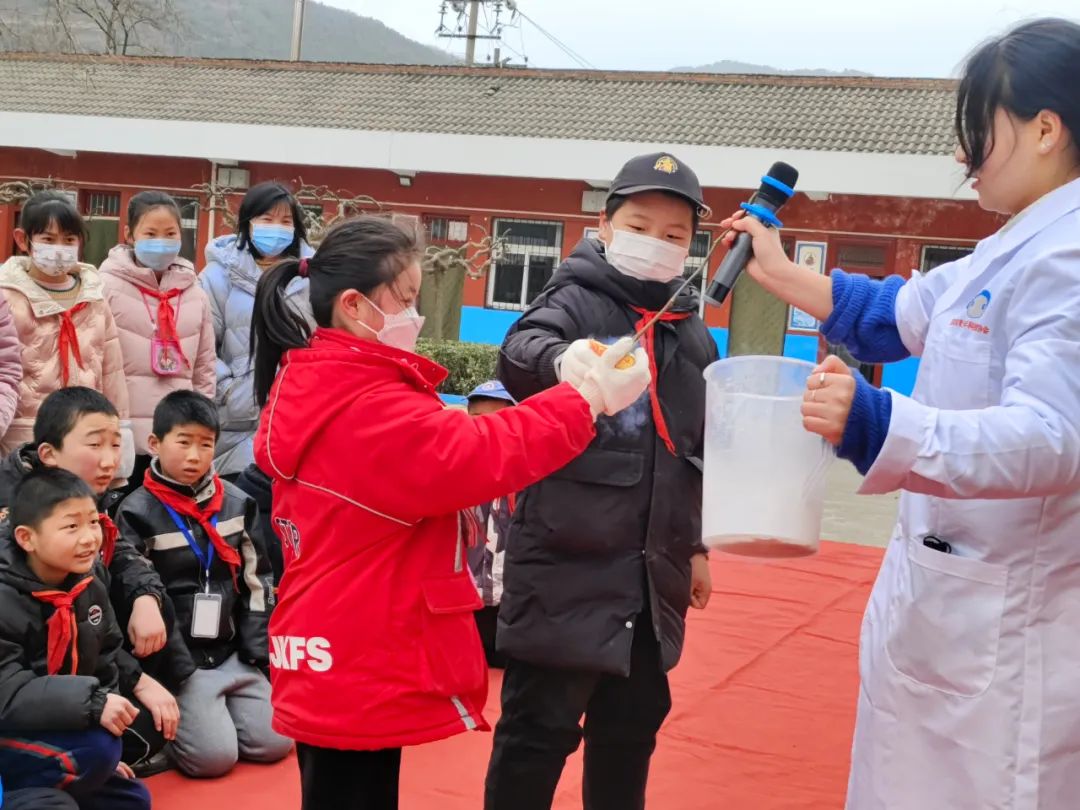 宝鸡共青团志愿者,助力乡村振兴公益创投志愿服务