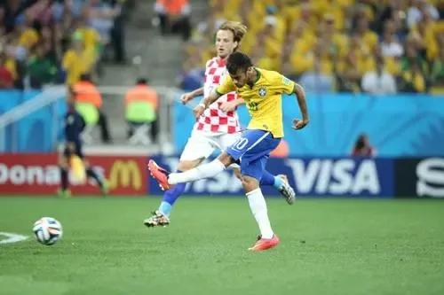 巴西跟克罗地亚足球比赛,巴西克罗地亚经典战役