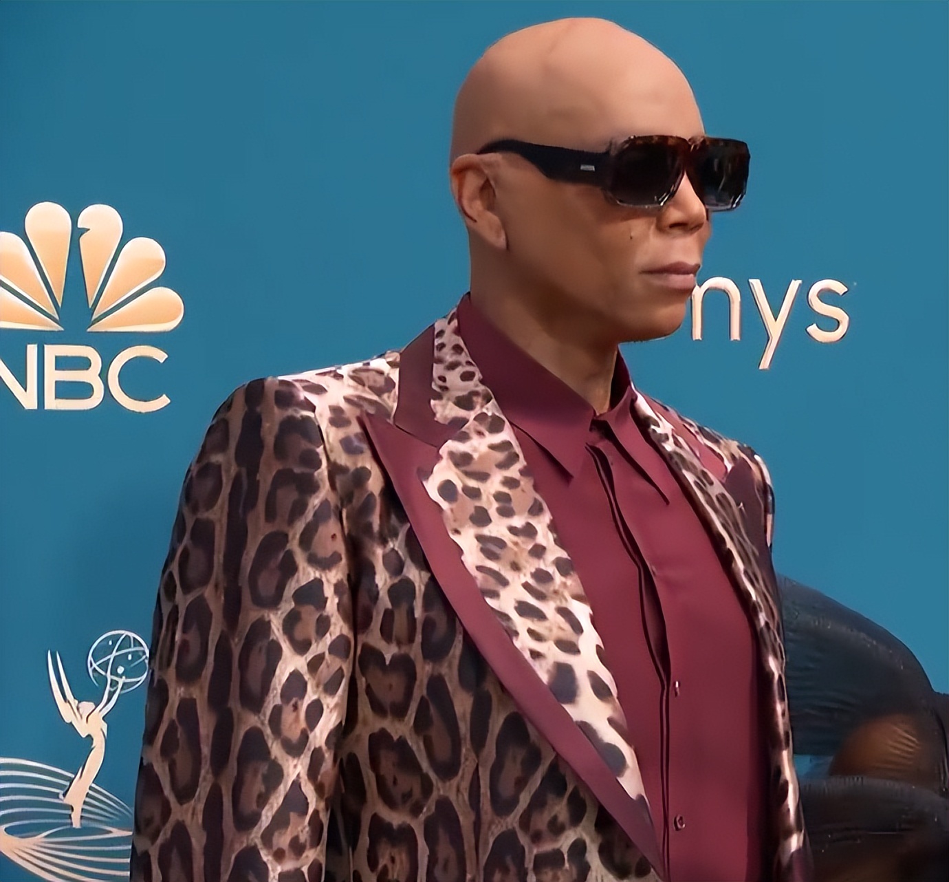 艾美奖红毯女星礼服图片,2019红毯艾美奖