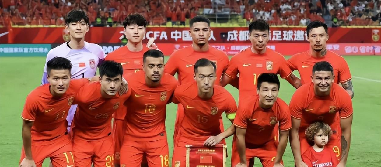 国足或将重推4后卫,国足大换血名单