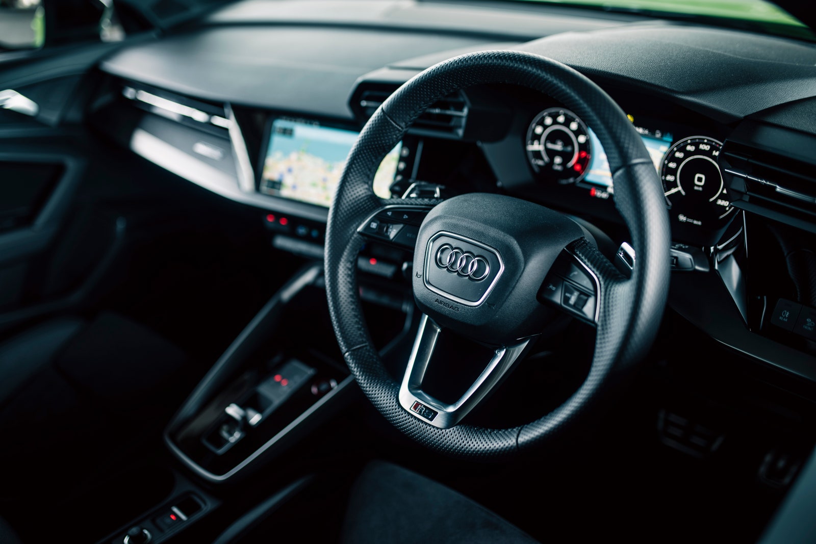 搭载5缸发动机全新奥迪rs3,哪一年的奥迪rs3性能最好