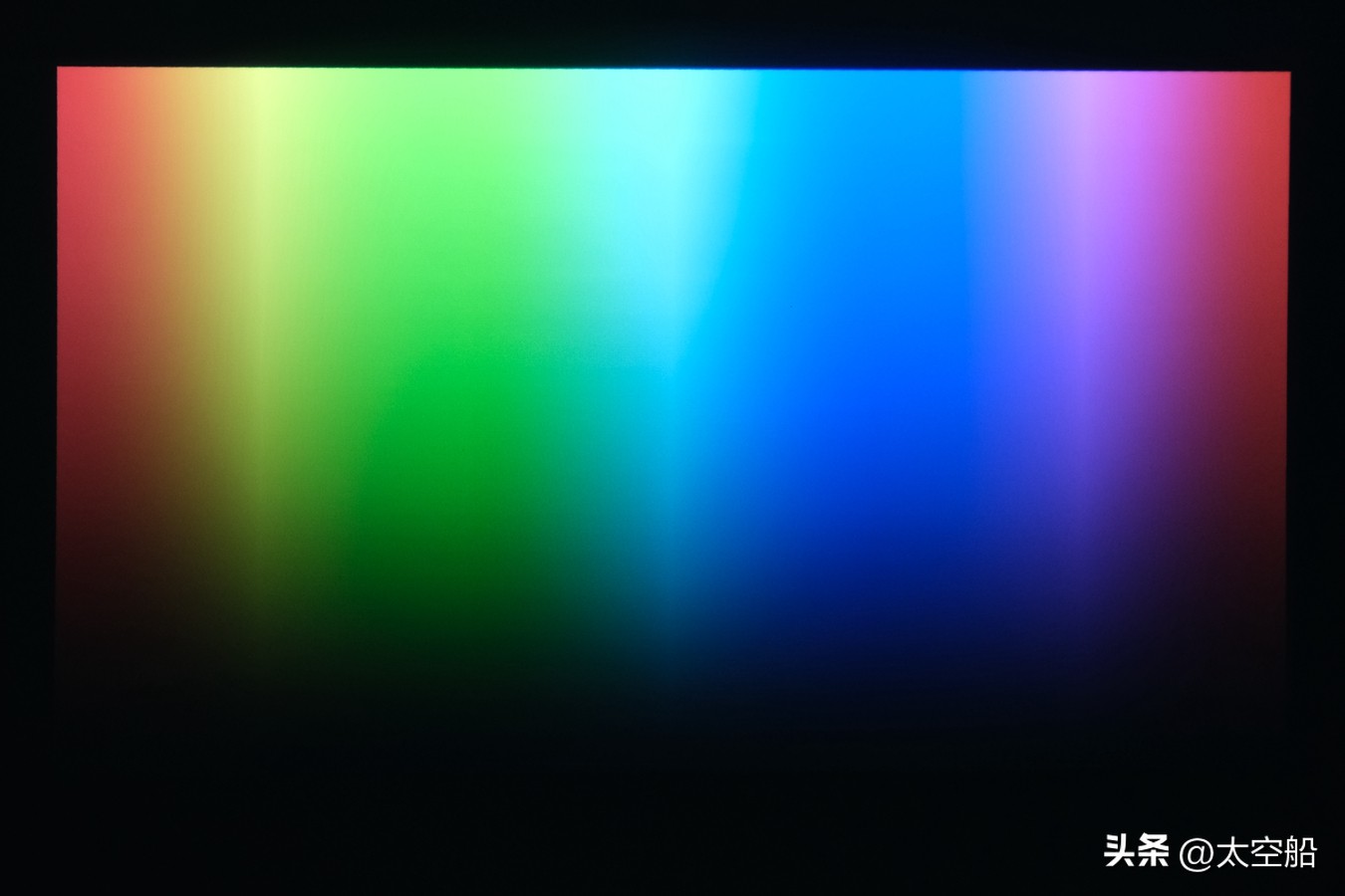 千元内顶级投影仪,极米激光投影pro3评测