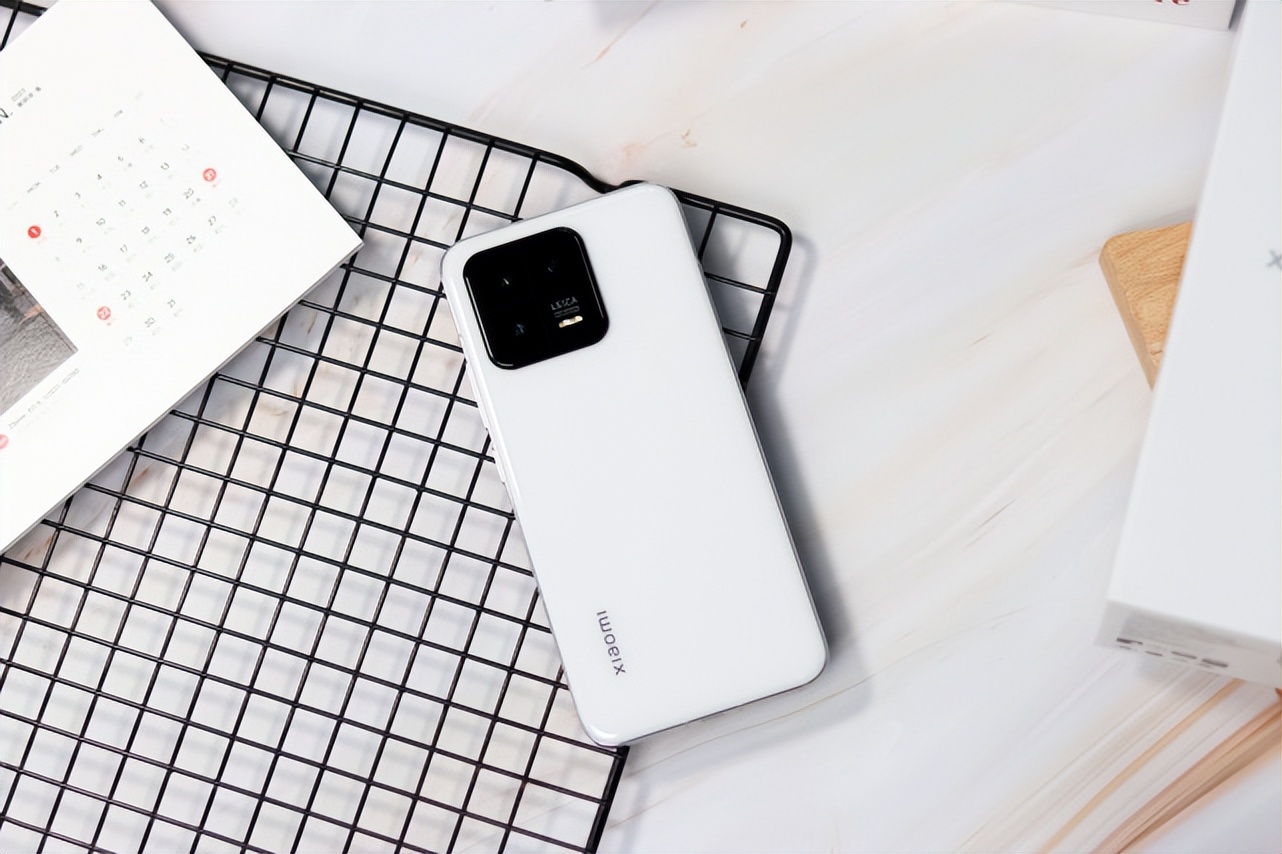 小米6陶瓷尊享版钉子户,小米6更新12好还是13好